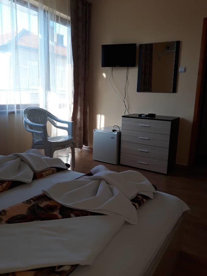 Guest House Lazur Obzor Exteriör bild